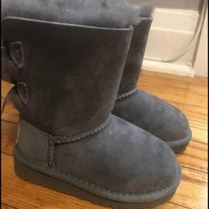 SOLD Used toddler girl Ugg’s size 7c